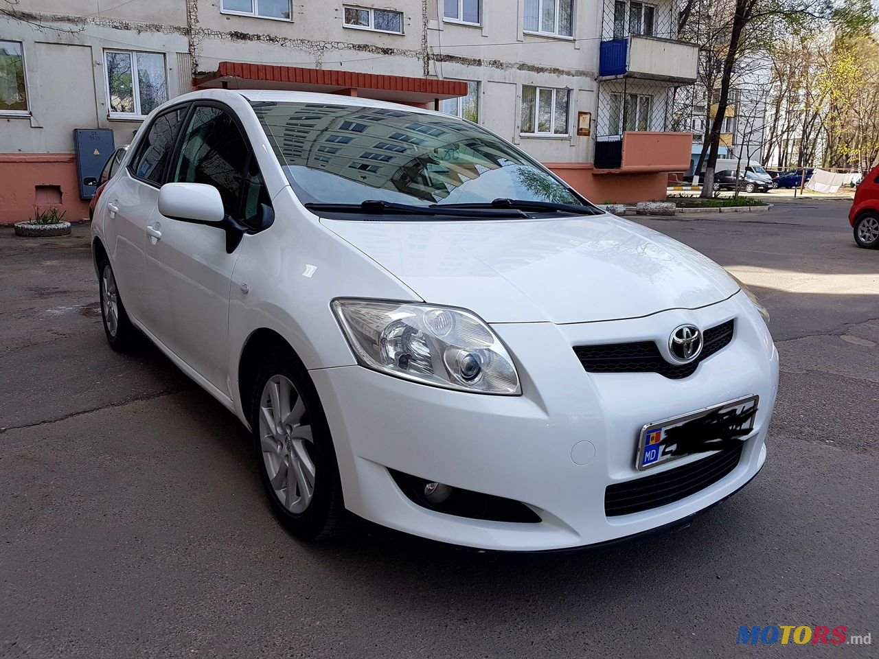 2008' Toyota Auris photo #3