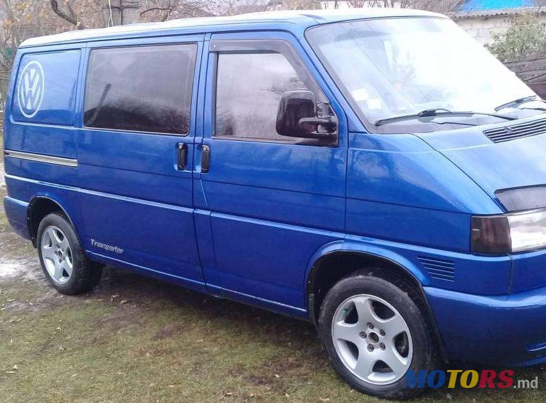 2001' Volkswagen Transporter photo #2