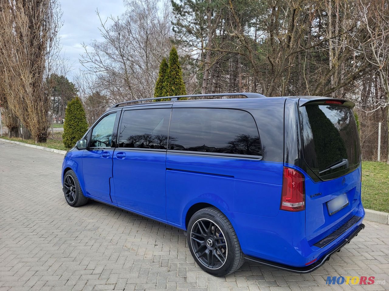 2017' Mercedes-Benz V-Class photo #4