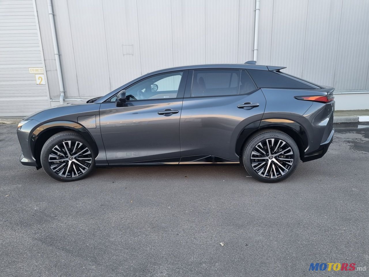 2023' Lexus Rz Series photo #4