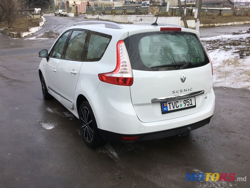 2013' Renault Grand Scenic photo #3