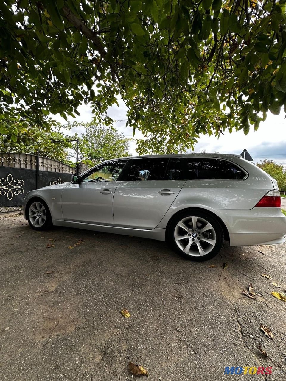 2008' BMW 5 Series photo #2