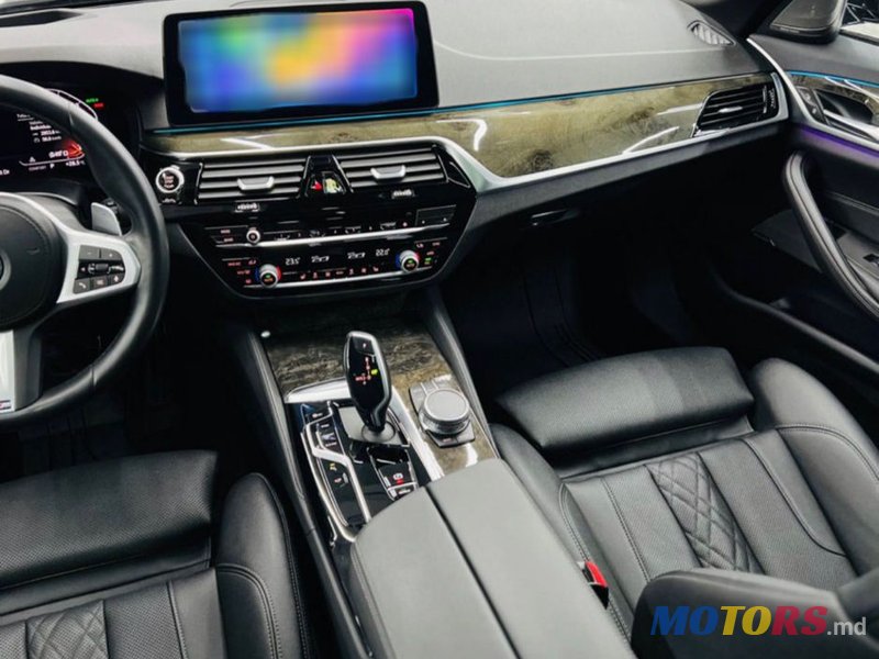 2020' BMW 5 Series photo #5