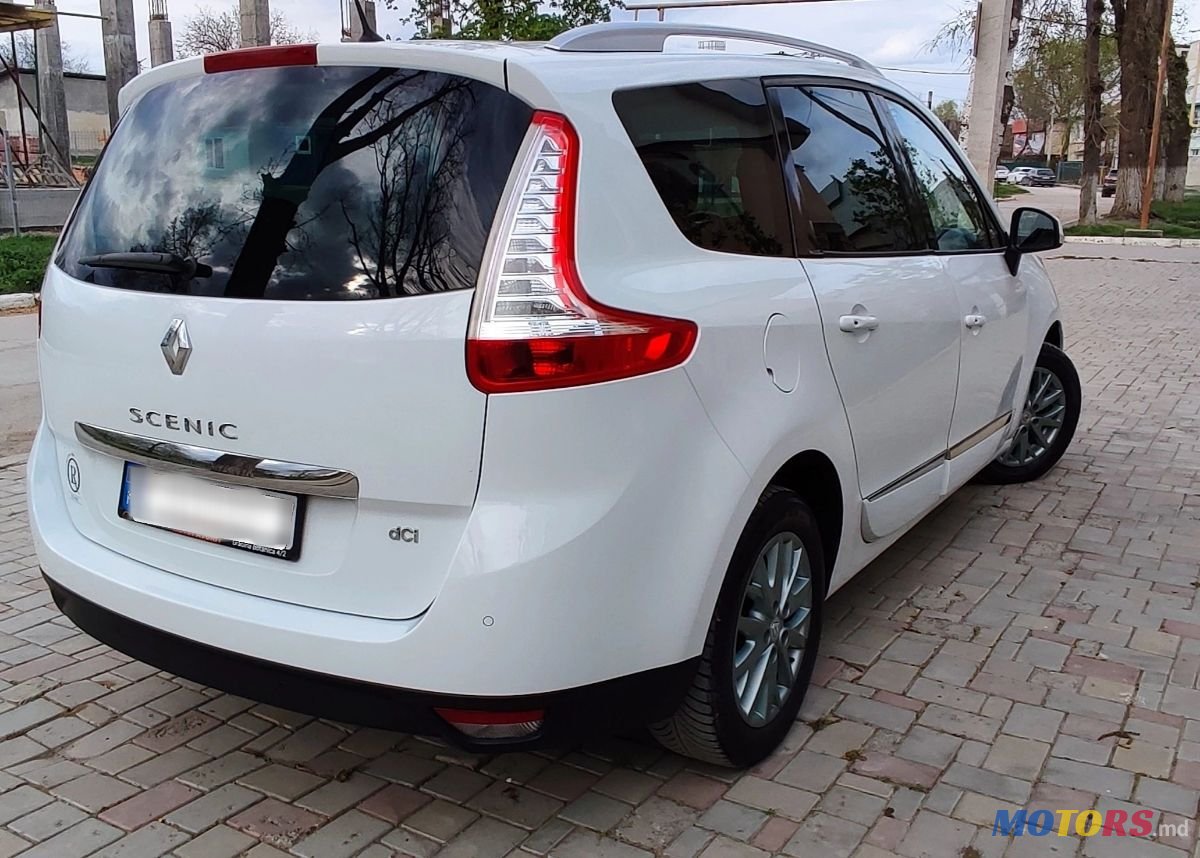 2016' Renault Grand Scenic photo #2