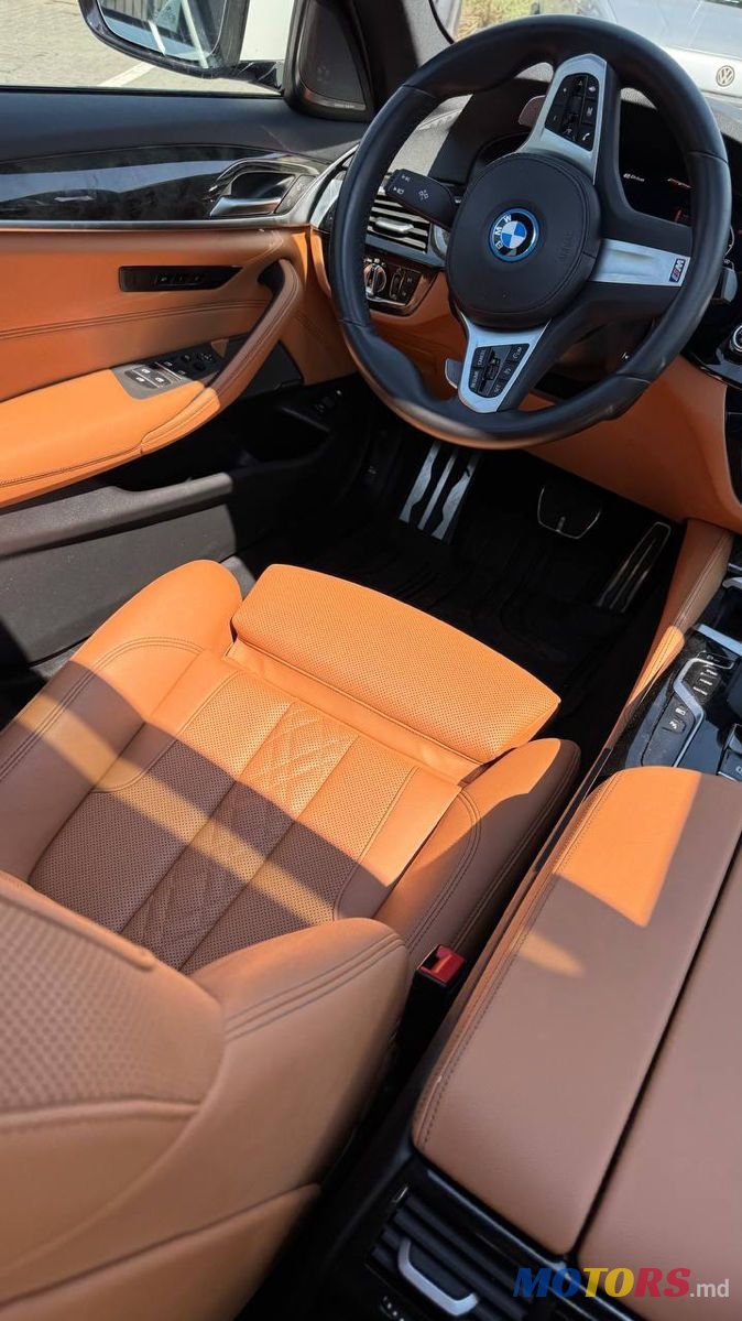 2023' BMW 5 Series photo #5