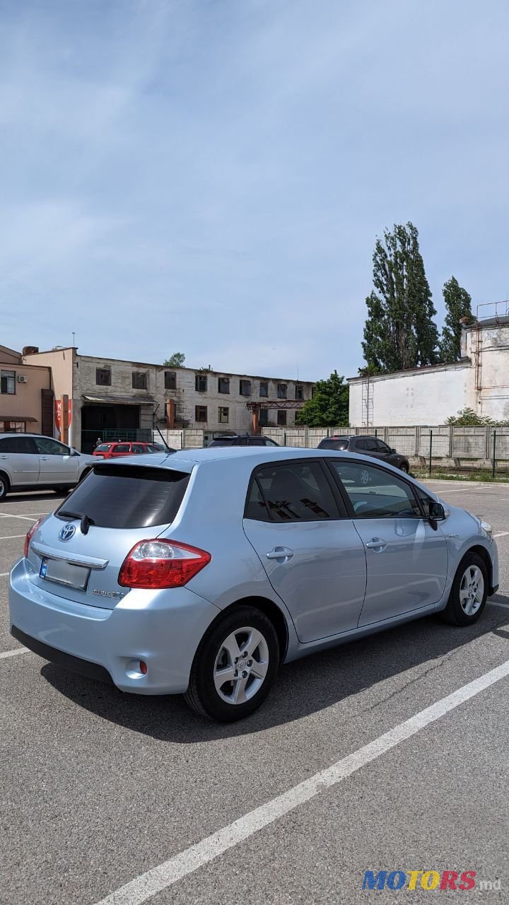 2010' Toyota Auris photo #4