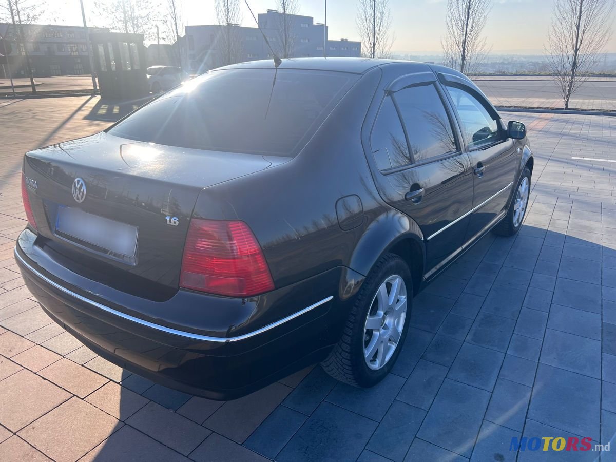 2004' Volkswagen Bora photo #2