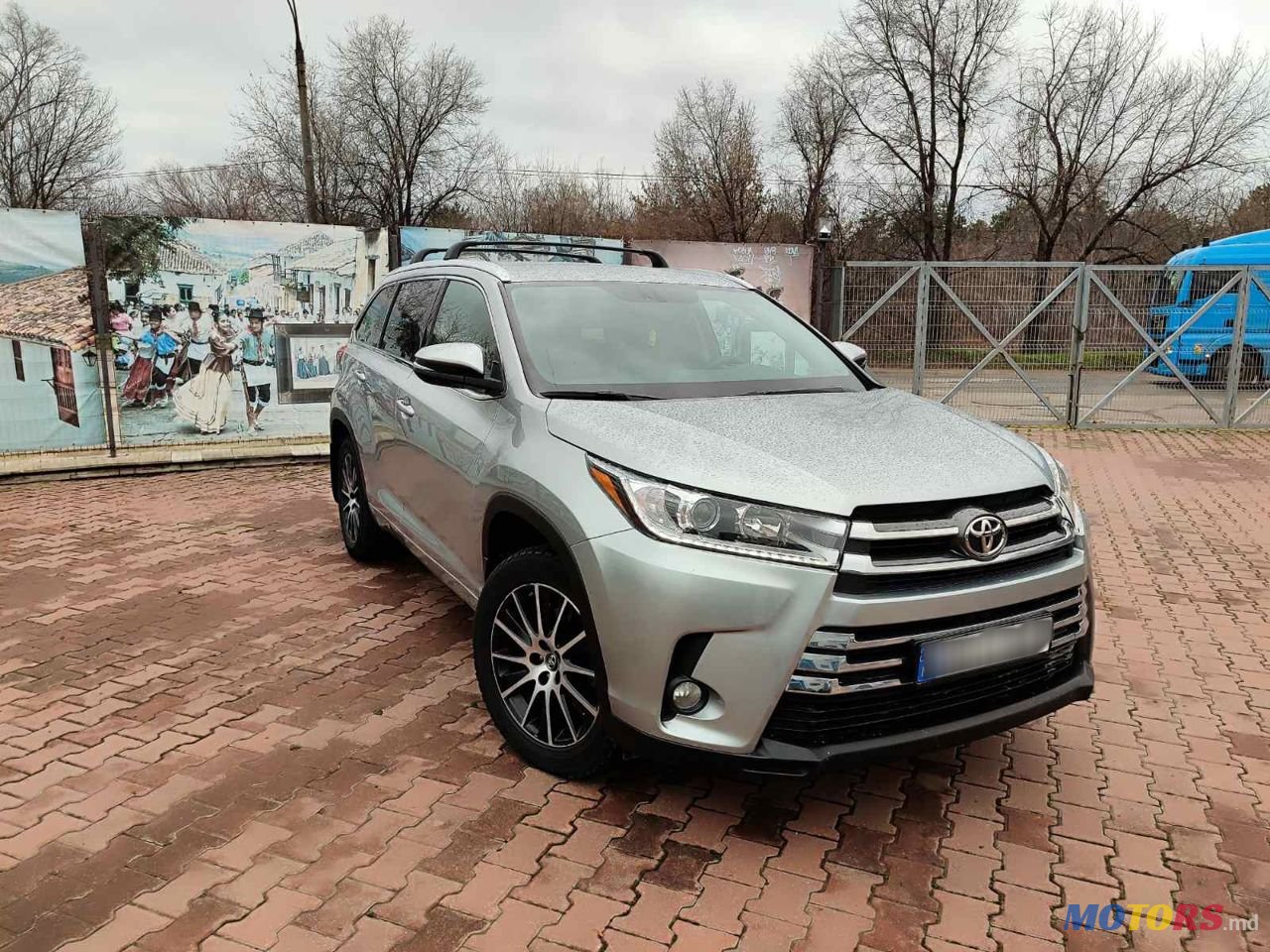 2017' Toyota Highlander photo #4