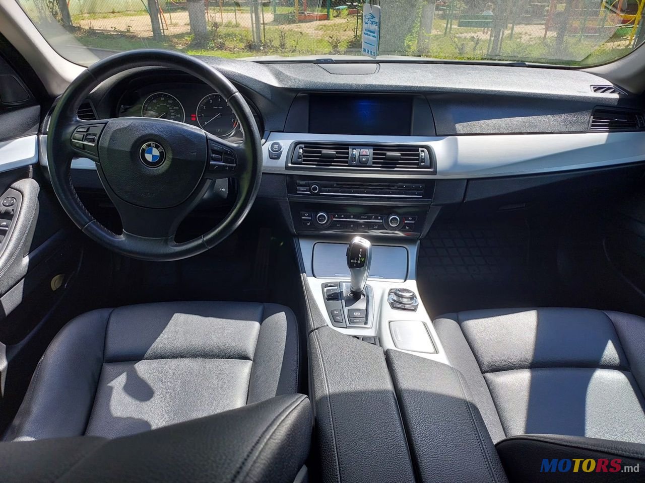 2013' BMW 5 Series photo #6