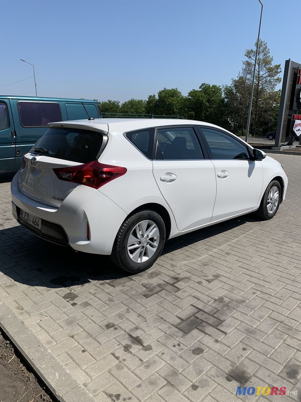 2014' Toyota Auris photo #3