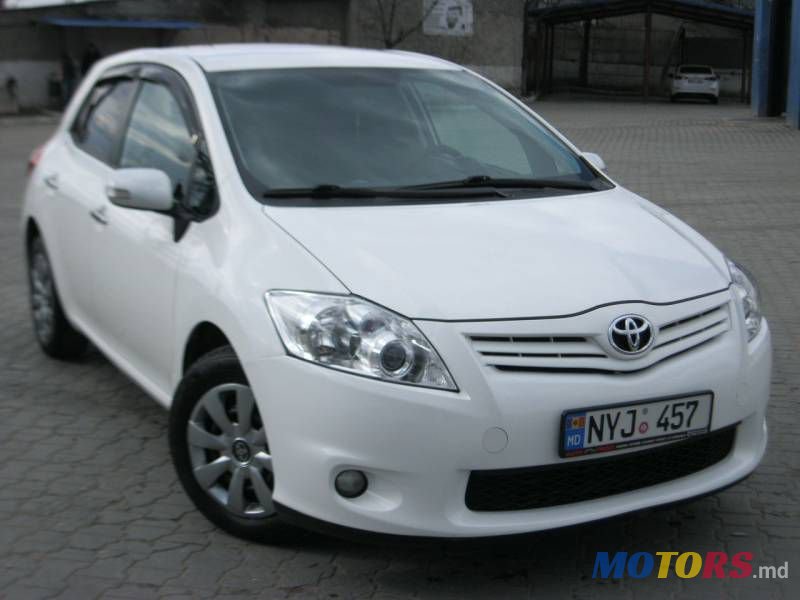 2010' Toyota Auris photo #1