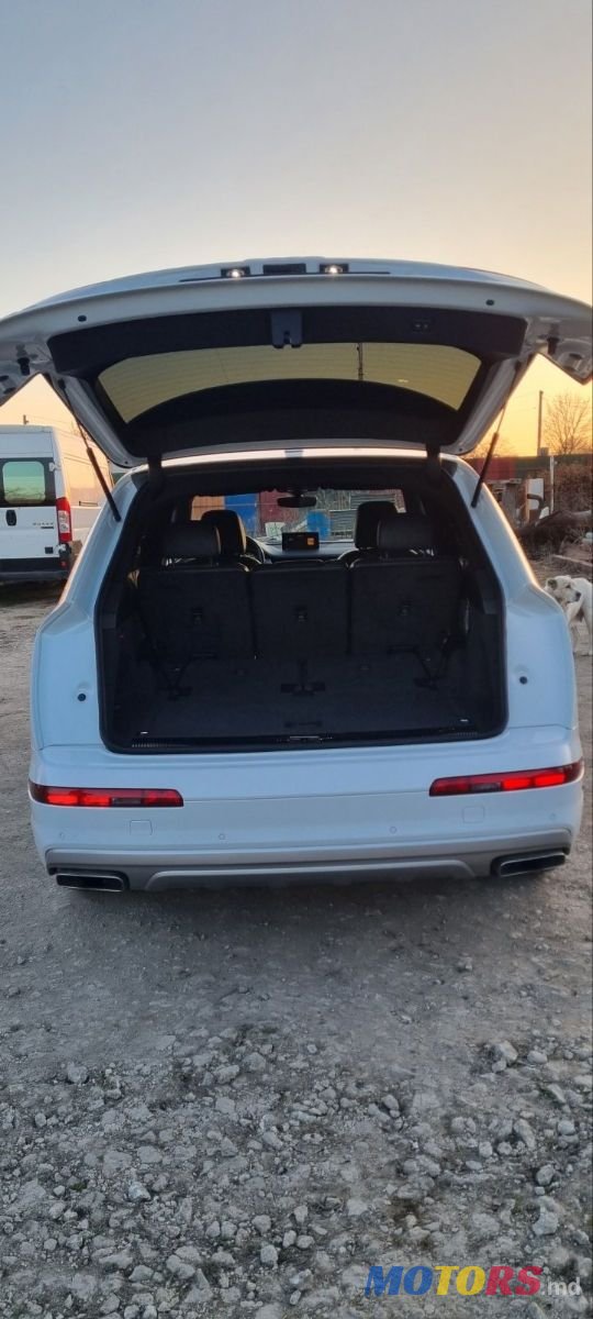 2019' Audi Q7 photo #5