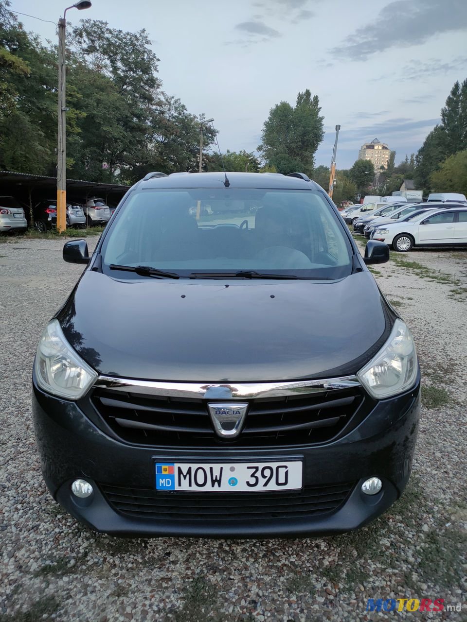 2014' Dacia Lodgy photo #4
