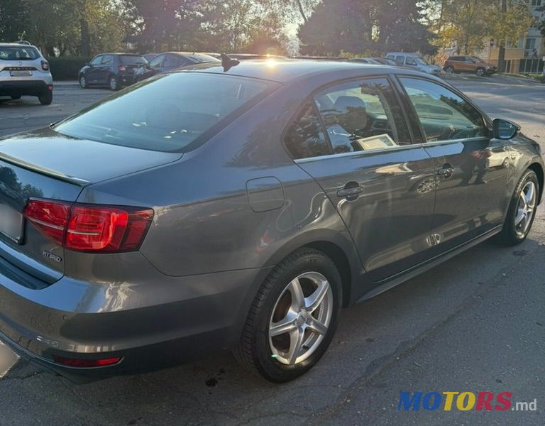 2016' Volkswagen Jetta photo #5