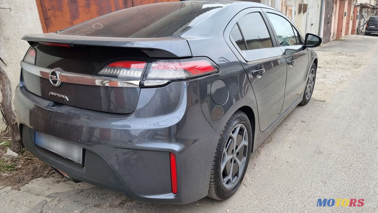 2012' Opel Ampera photo #5