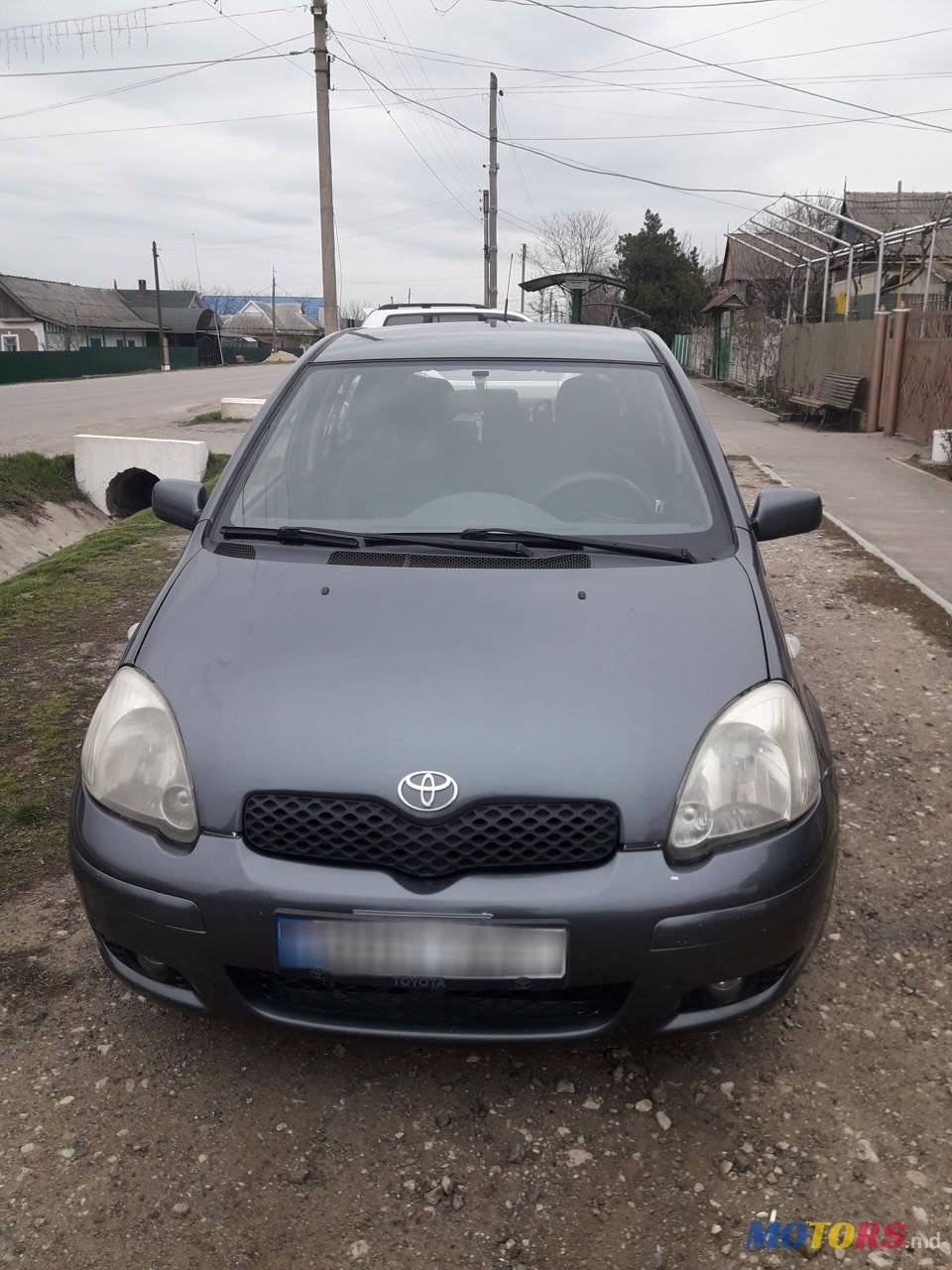 2004' Toyota Yaris photo #2