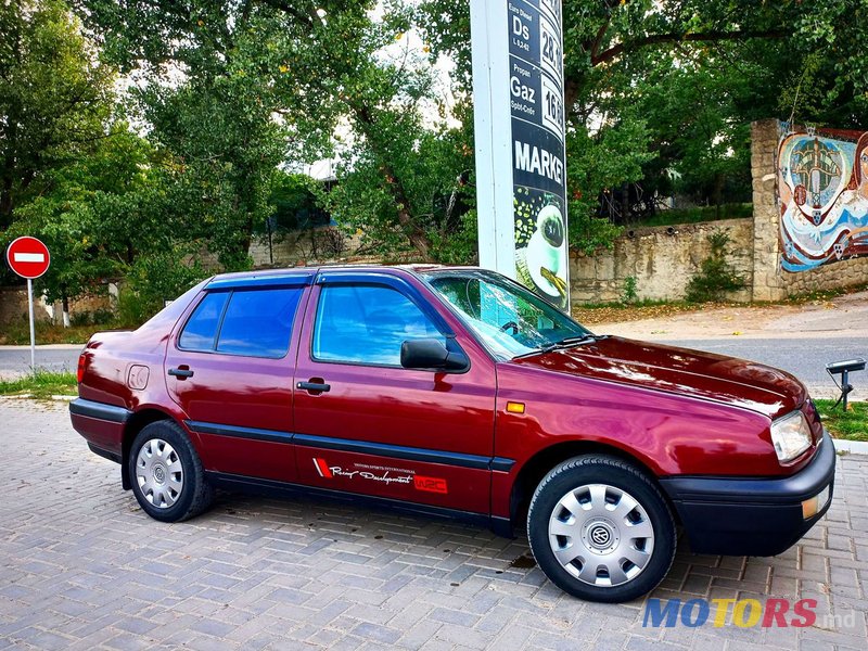 1995' Volkswagen Vento photo #5