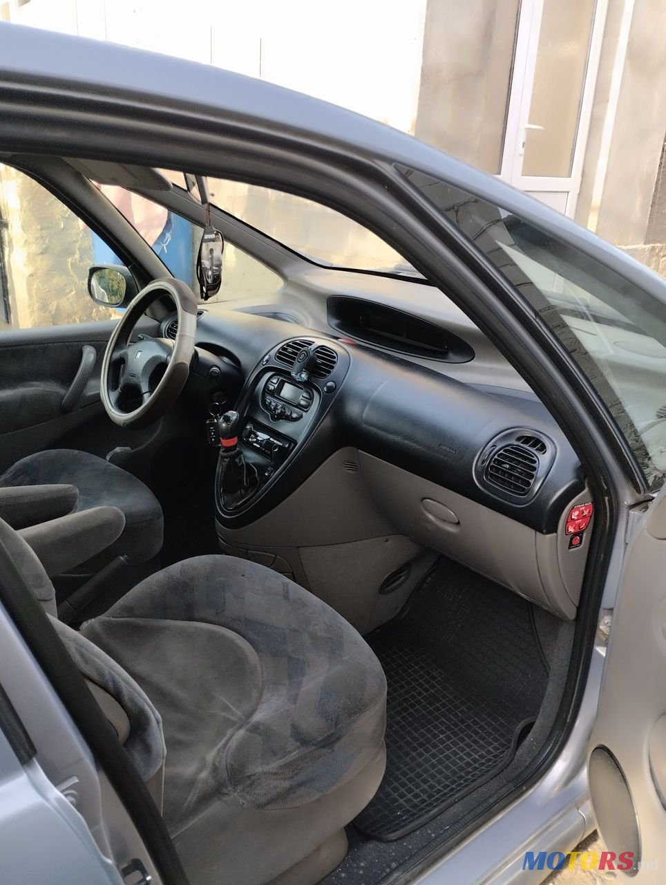 2001' Citroen Xsara Picasso photo #2