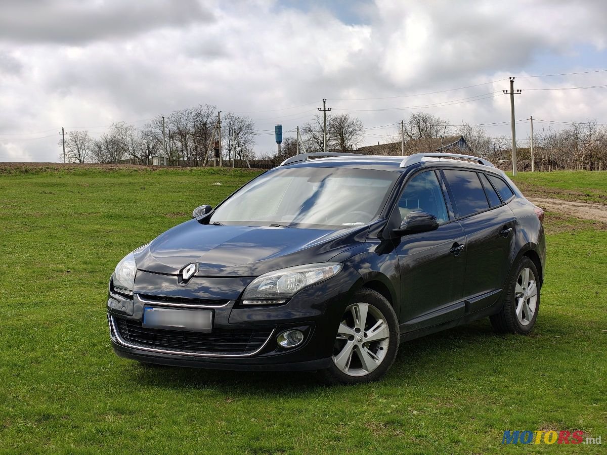 2012' Renault Megane photo #2