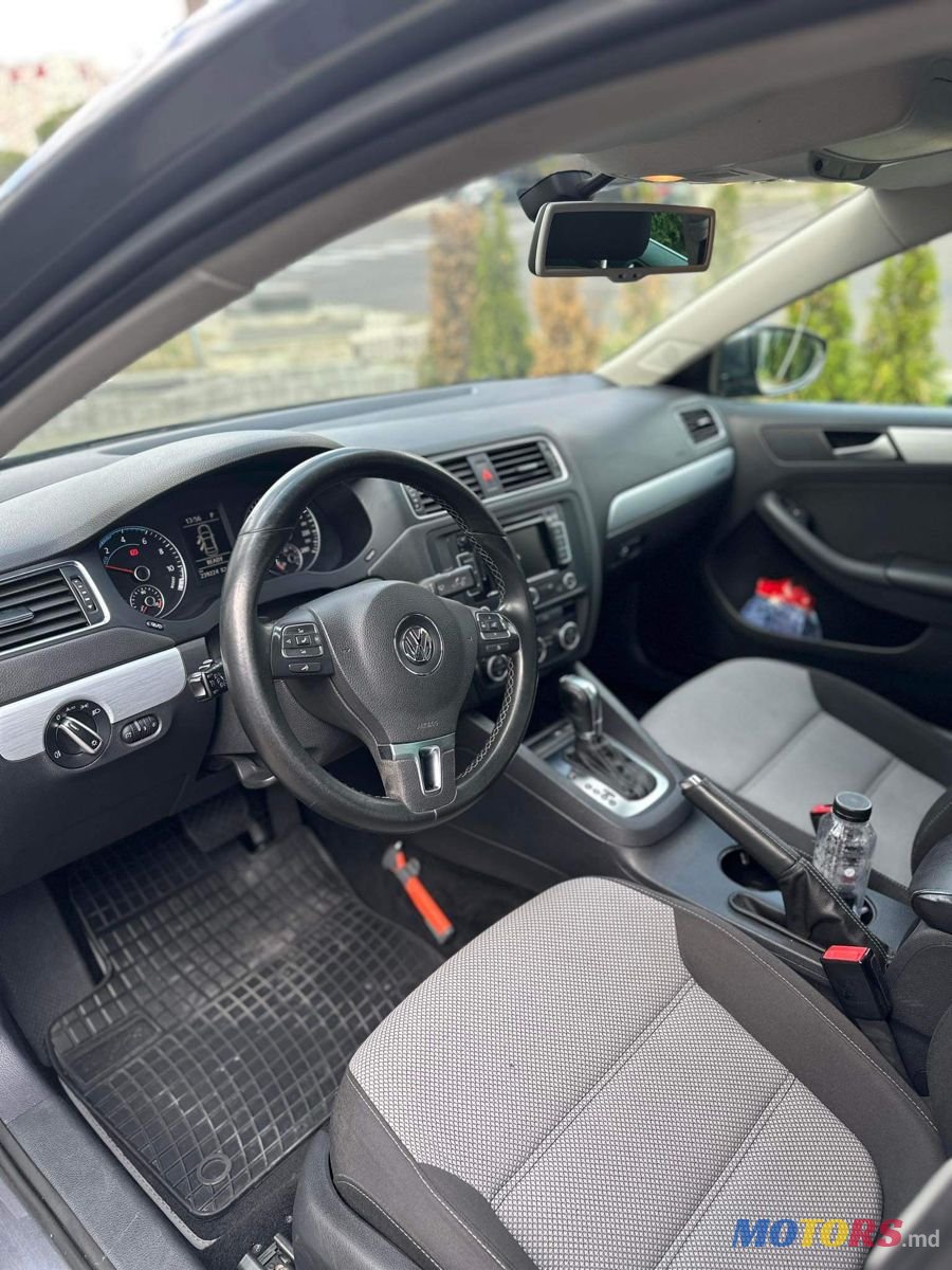 2013' Volkswagen Jetta photo #6