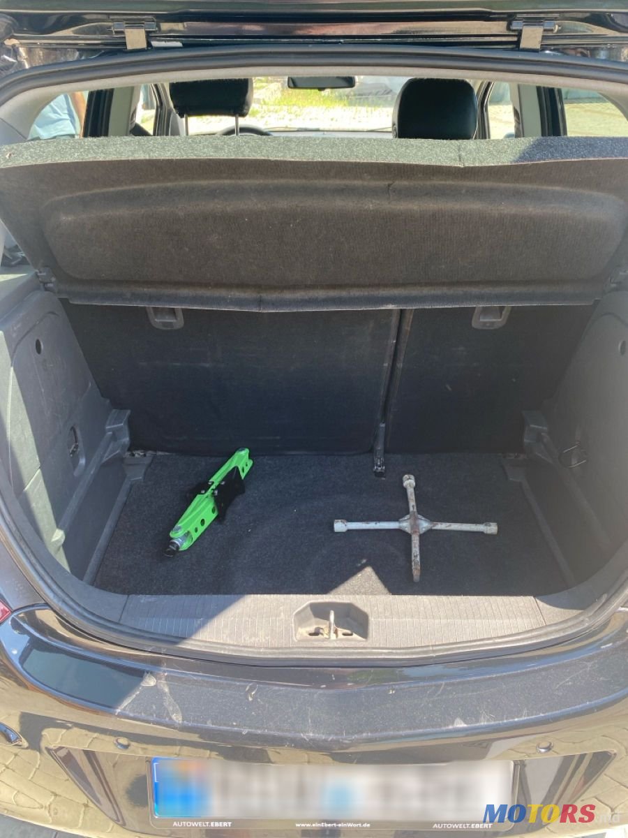 2012' Opel Corsa photo #3