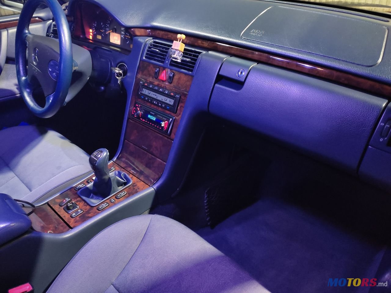 2001' Mercedes-Benz E Класс photo #4