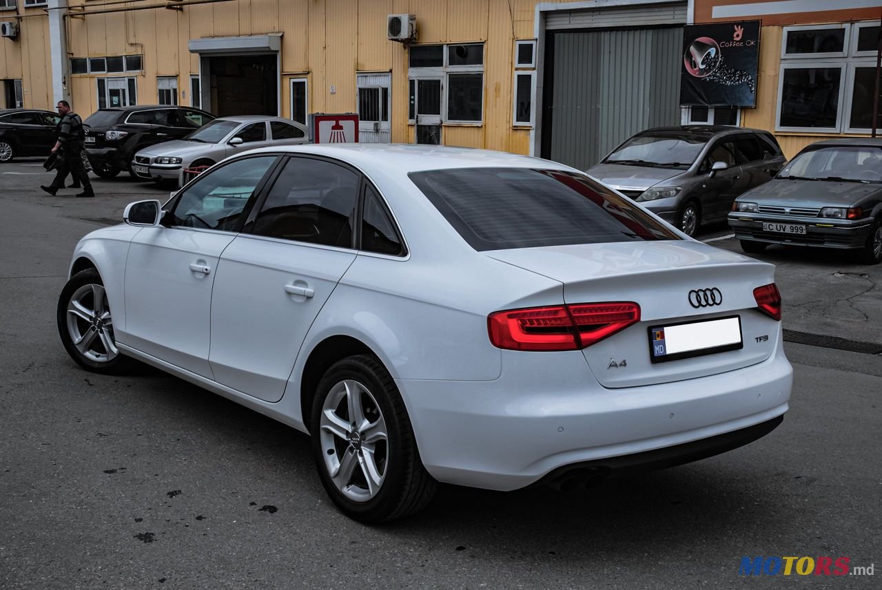 2012' Audi A4 photo #2