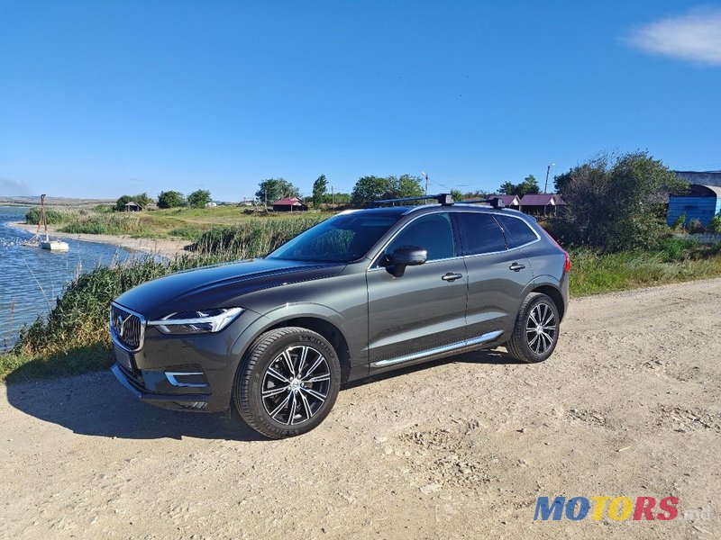 2018' Volvo XC60 photo #2