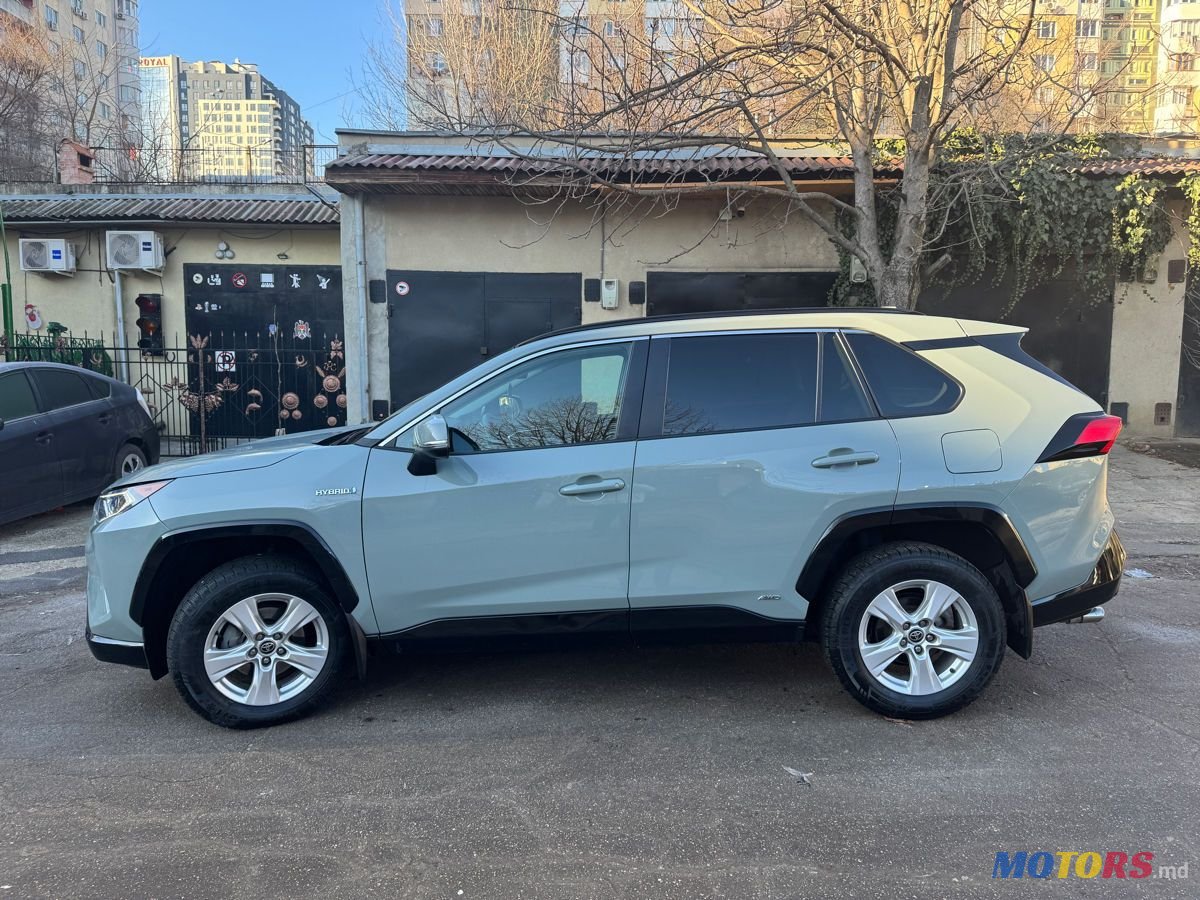 2021' Toyota RAV4 photo #6