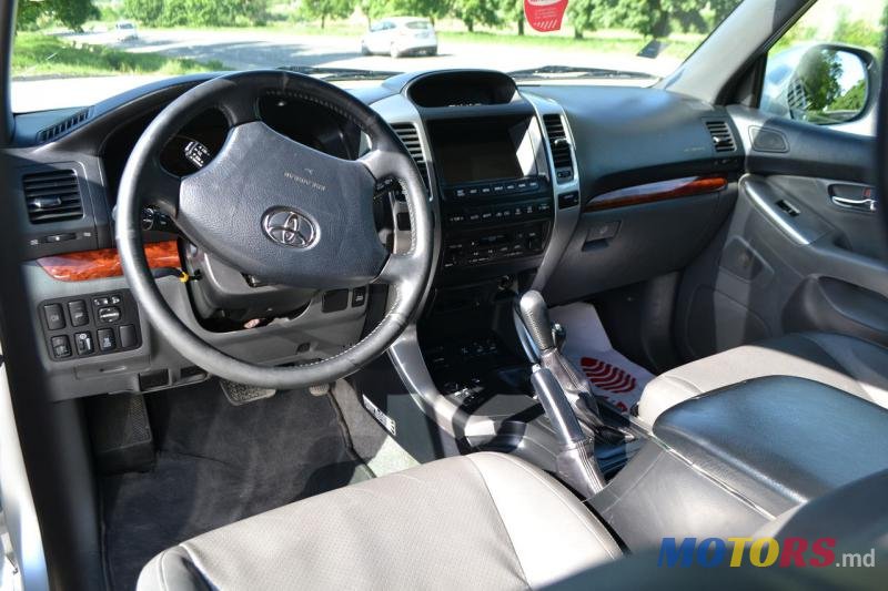 2007' Toyota Land Cruiser photo #6