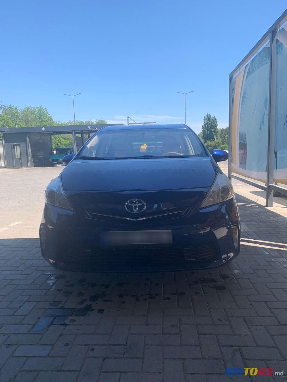 2013' Toyota Prius v photo #4