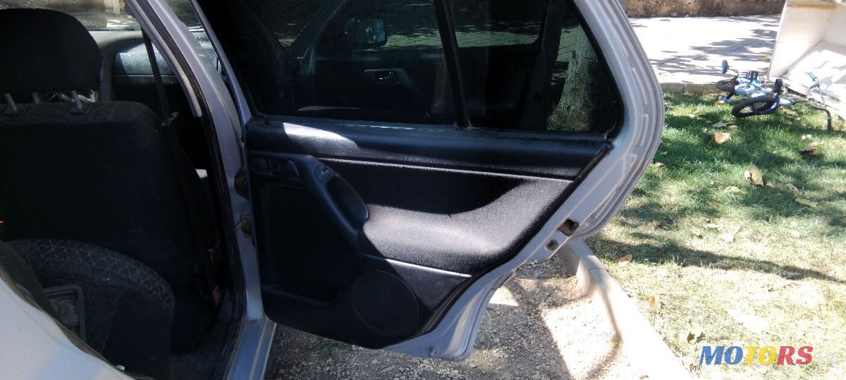 1998' Volkswagen Golf photo #6