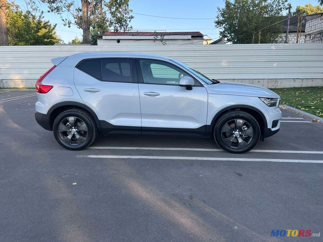 2020' Volvo XC40 photo #2