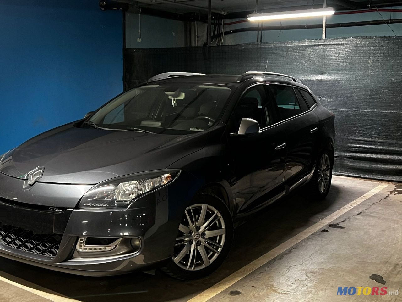 2012' Renault Megane photo #1