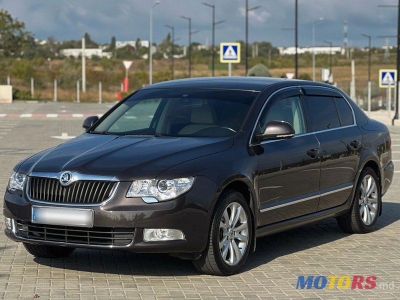 2009' Skoda Superb photo #3