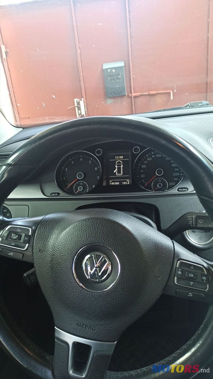 2012' Volkswagen Passat photo #3