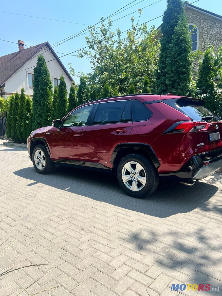 2020' Toyota RAV4 photo #3