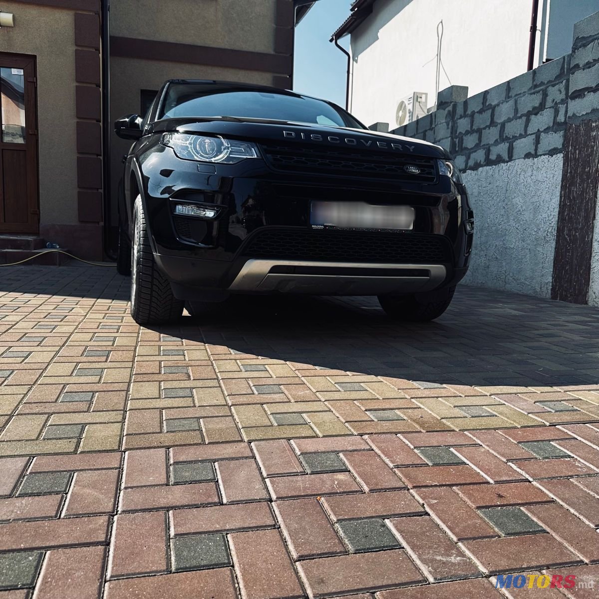 2016' Land Rover Discovery Sport photo #3