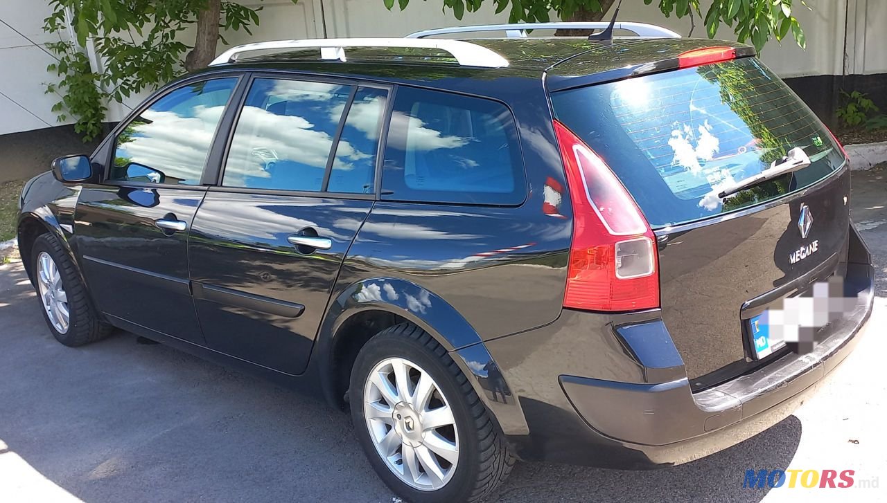2008' Renault Megane photo #6