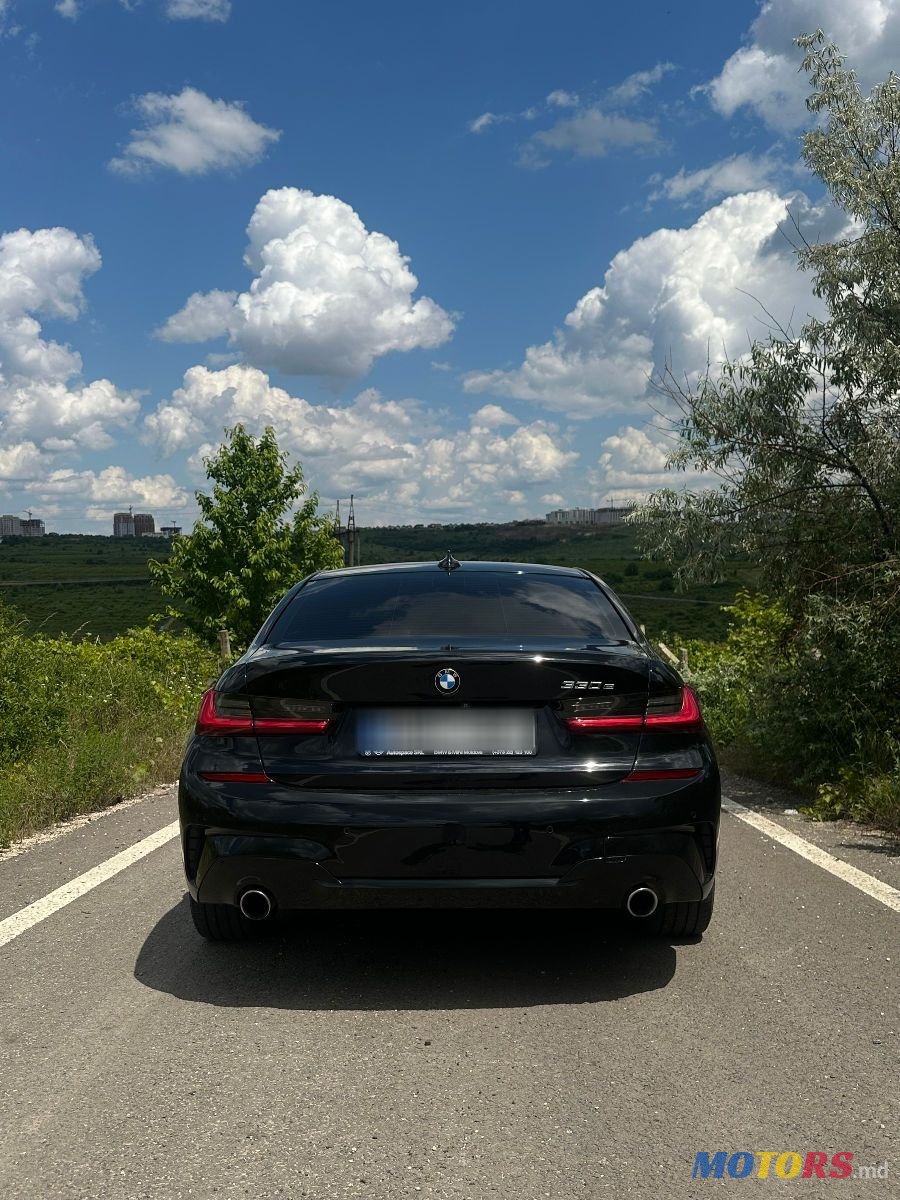 2021' BMW 3 Series photo #2