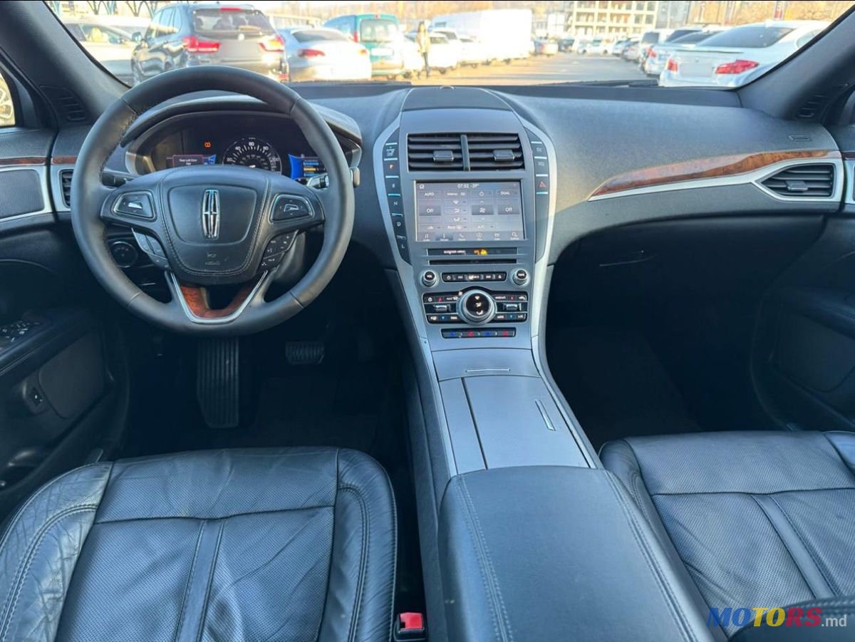 2016' Lincoln MKZ photo #4