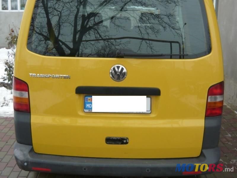 2005' Volkswagen Transporter photo #4