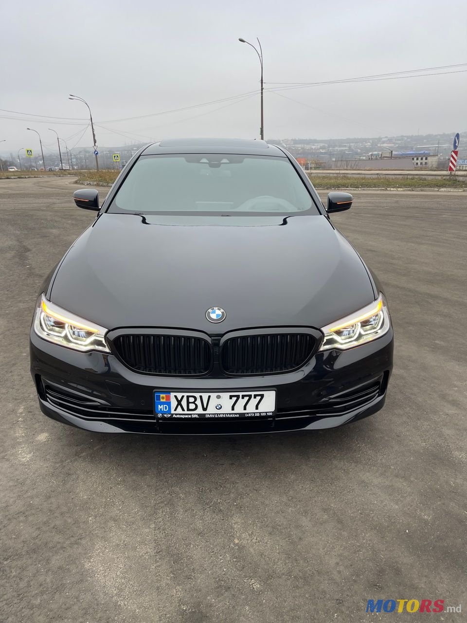 2020' BMW 5 Series photo #2