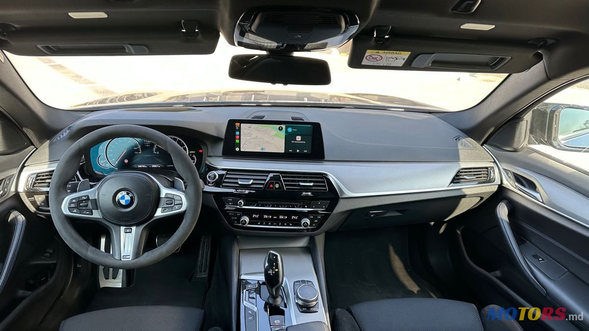 2018' BMW 5 Series photo #5