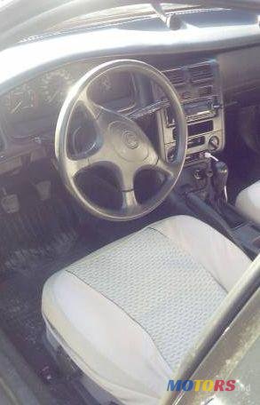 1993' Toyota Carina photo #1