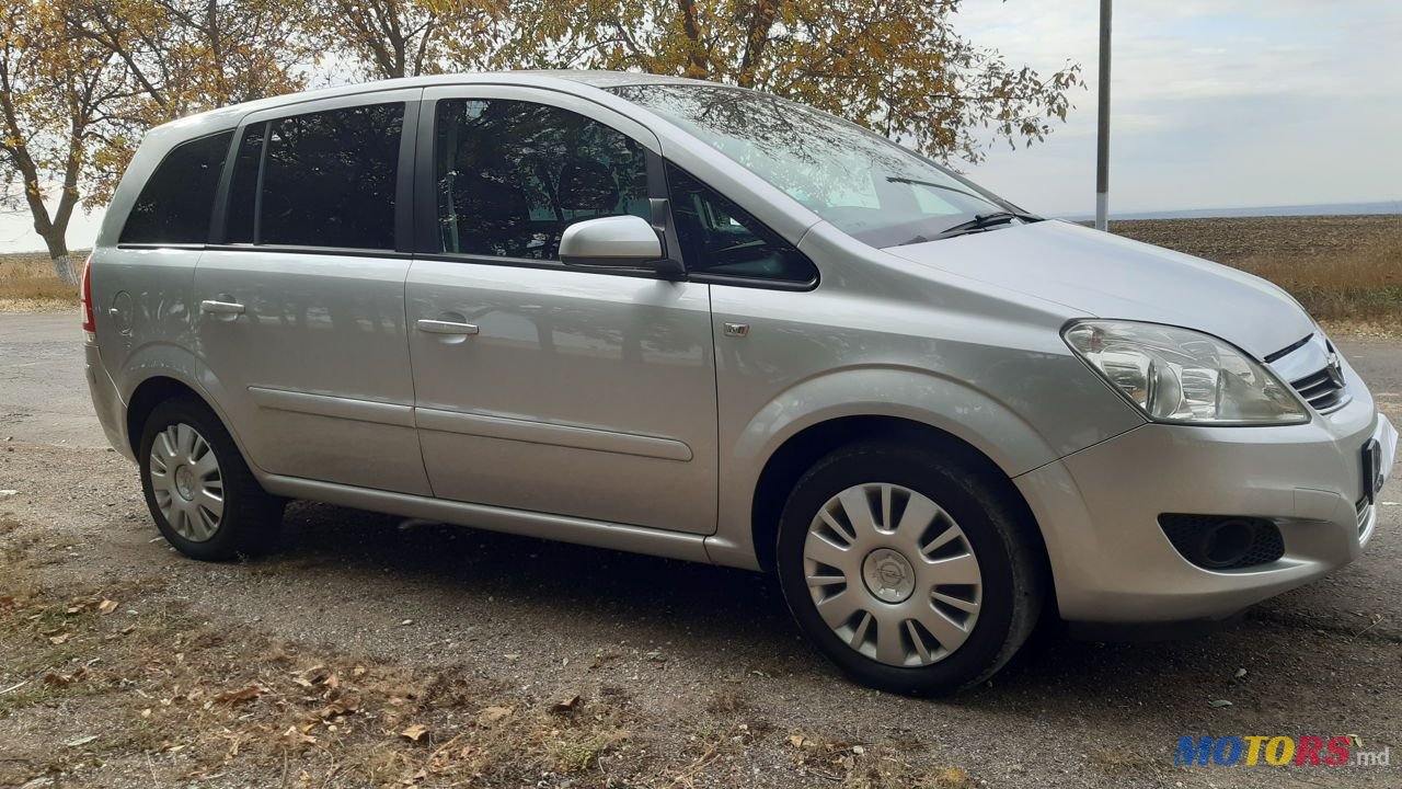 2009' Opel Zafira photo #4