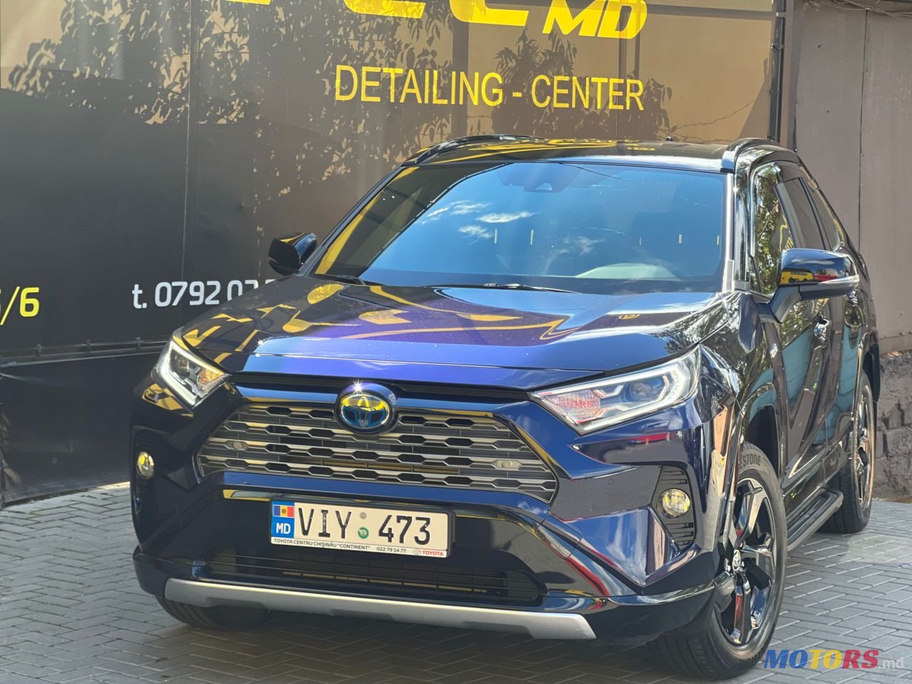 2019' Toyota RAV4 photo #1