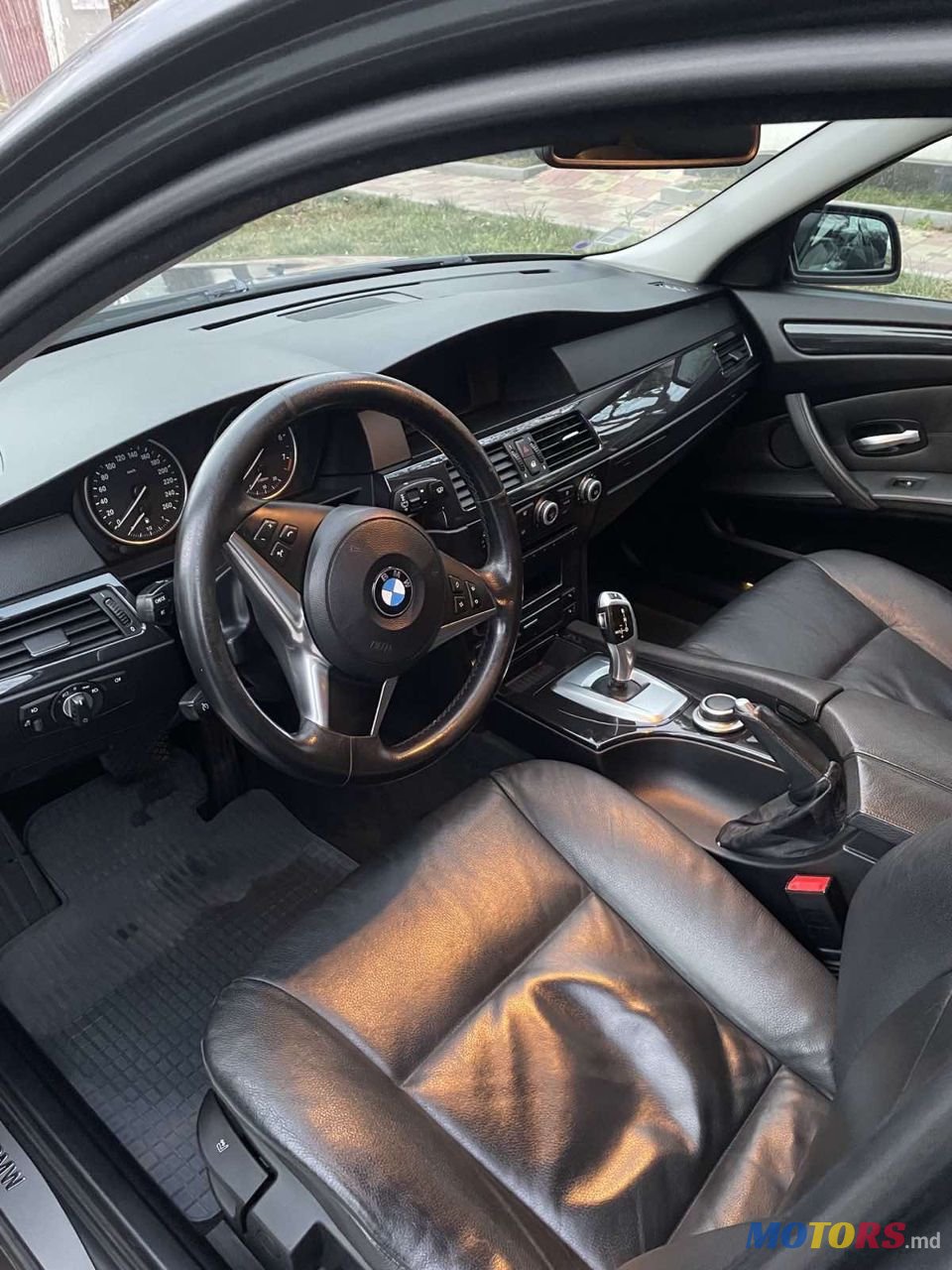 2008' BMW 5 Series photo #5