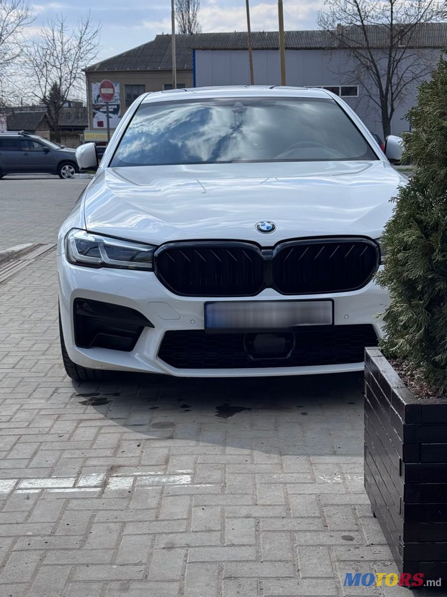 2021' BMW 5 Series photo #4