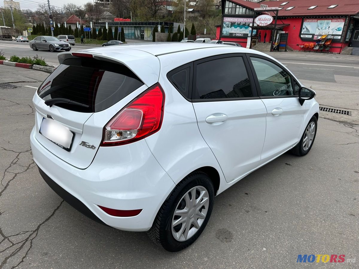 2015' Ford Fiesta photo #1